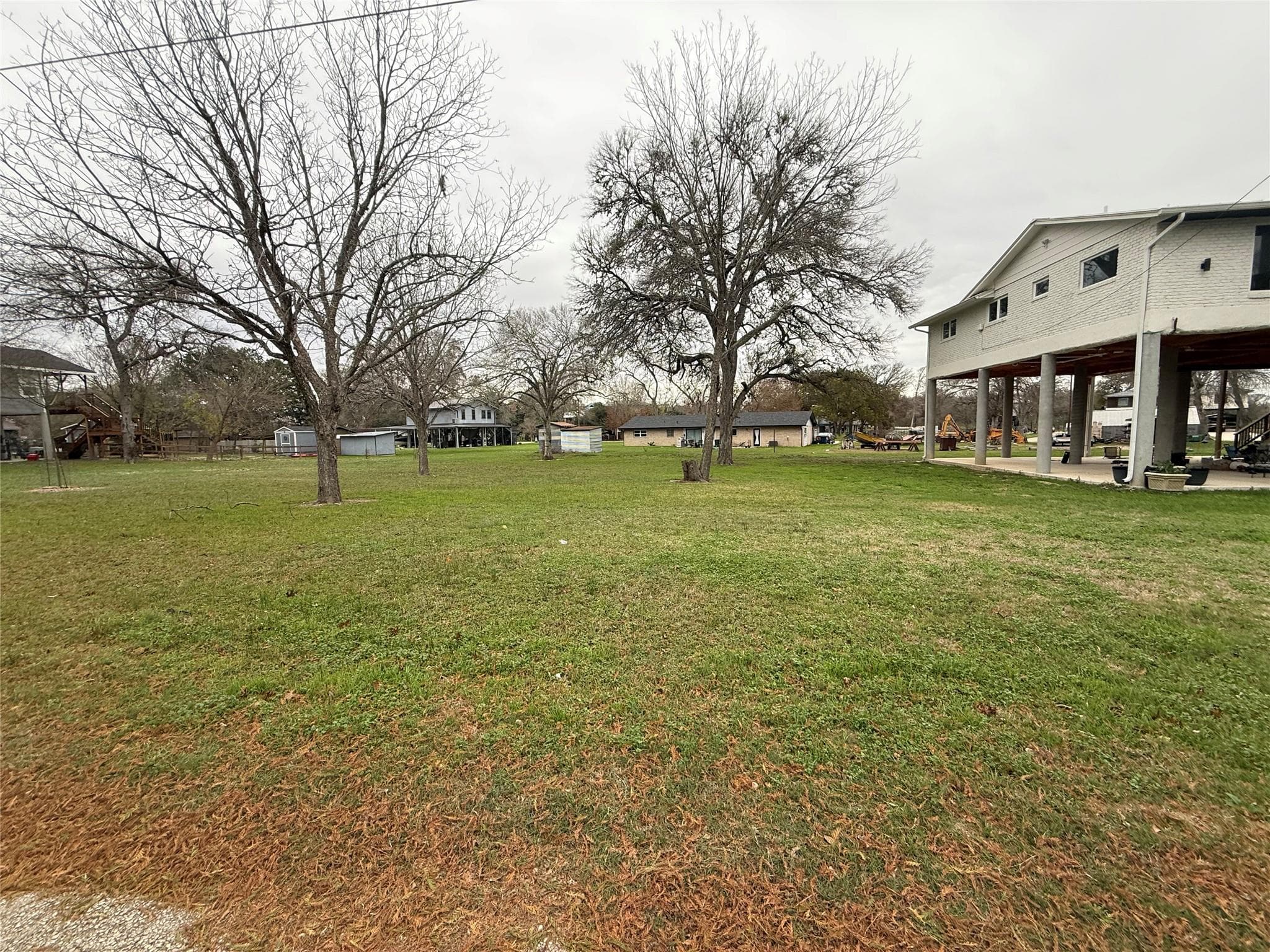 112  Lake Forrest Dr