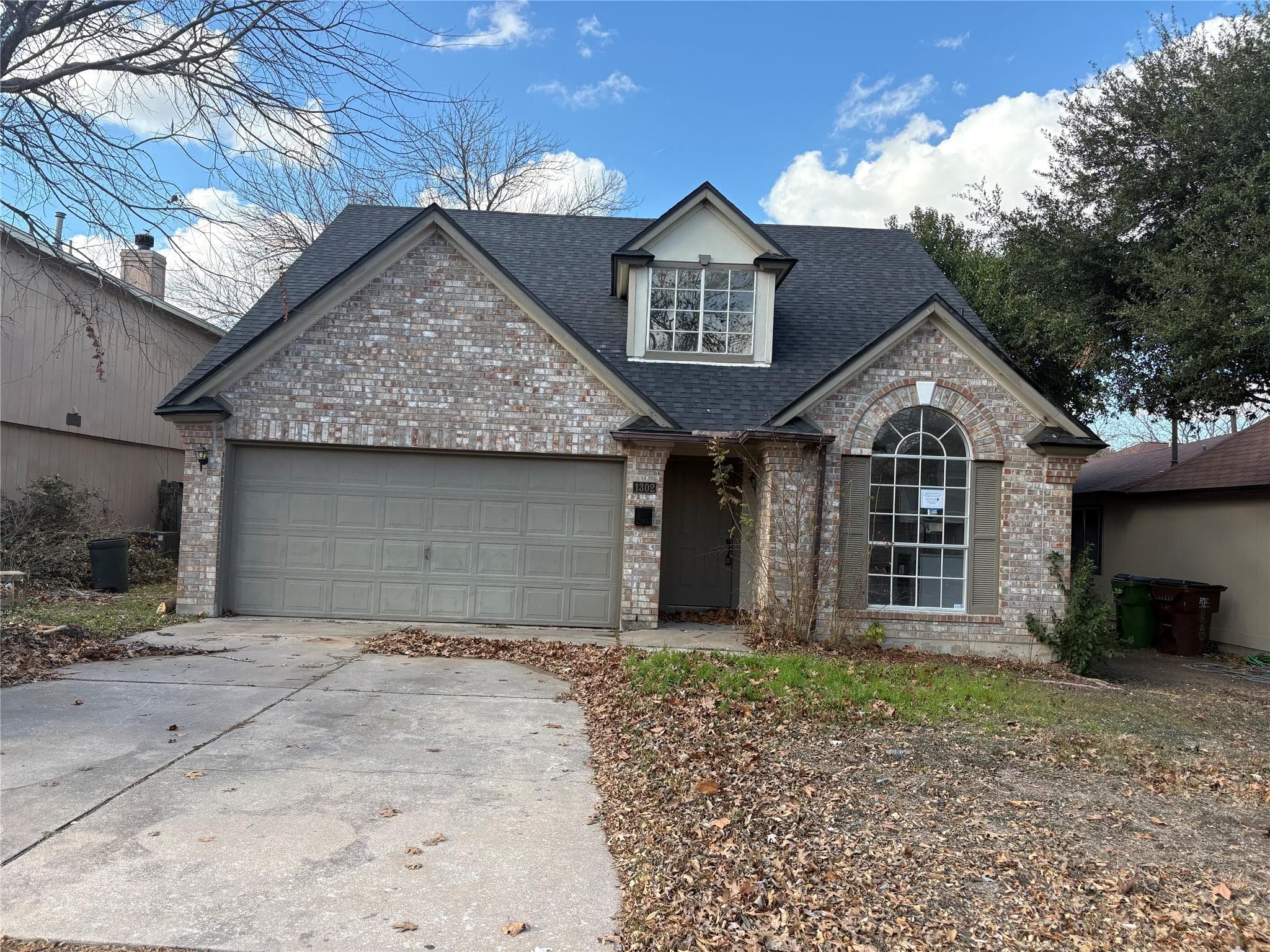 1302  Garden Path Dr