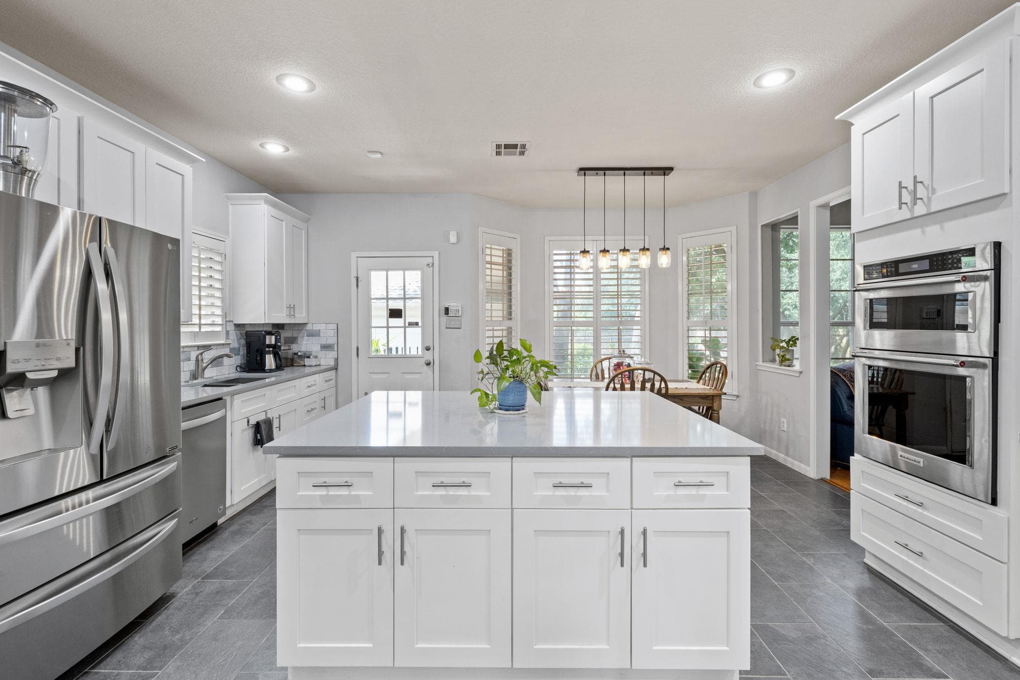 6804  Robert Dixon Dr