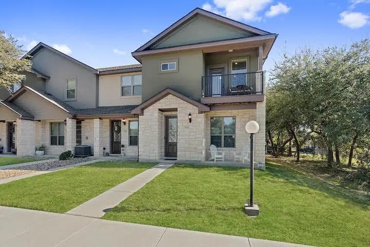 585  Demarett Dr