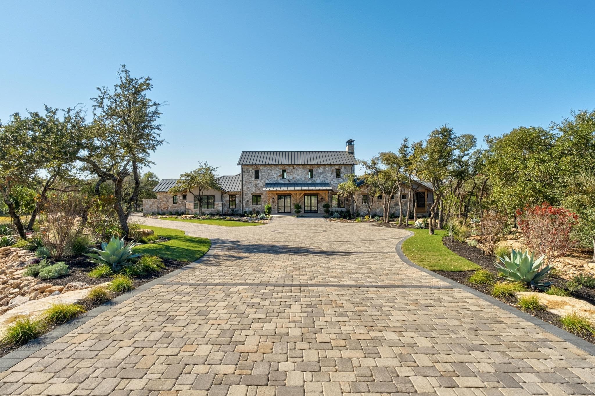 000  Old Red Ranch Rd