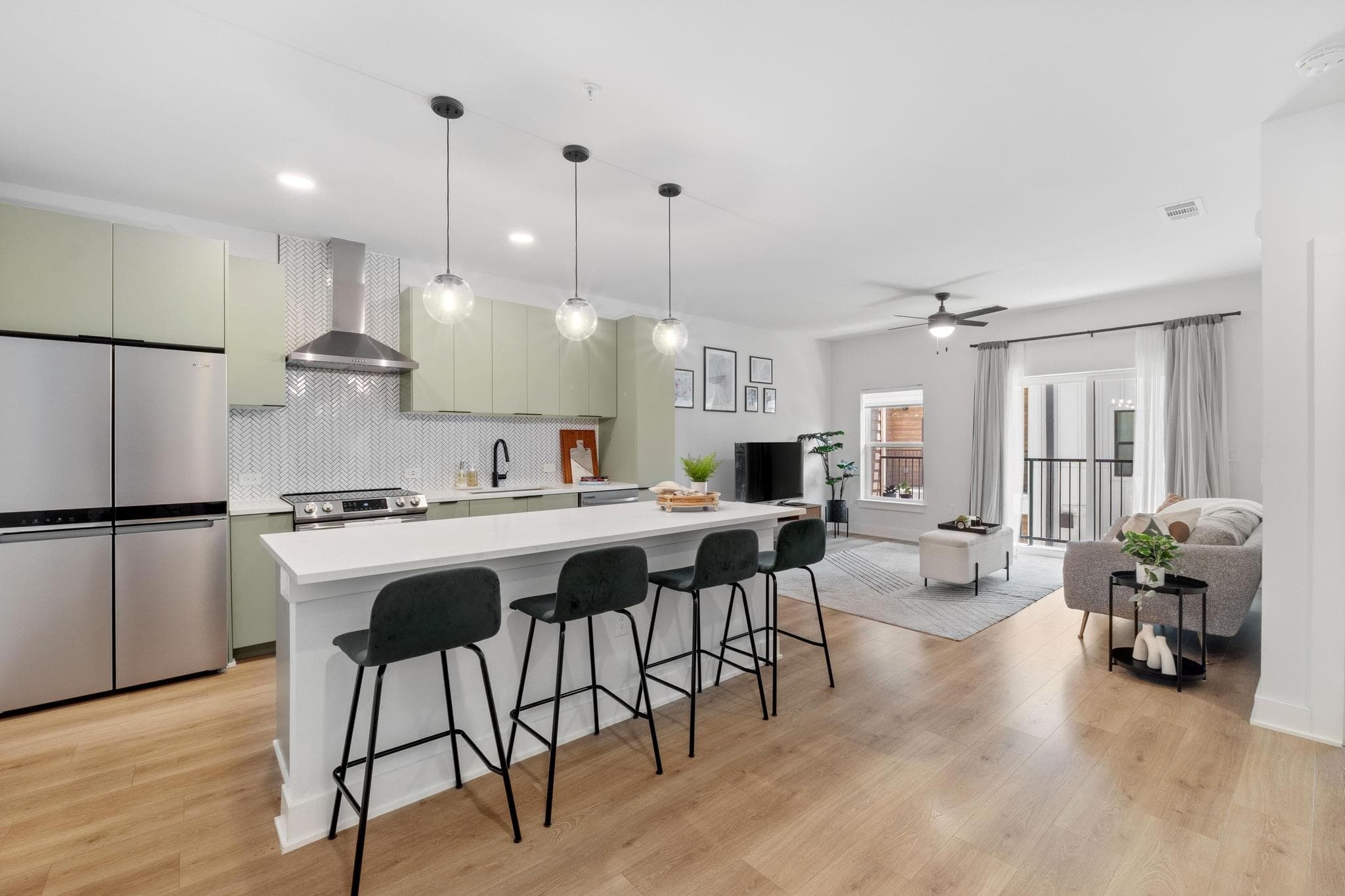 2500  Longview St  #303