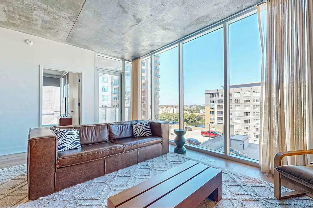 48  East Ave  #1210