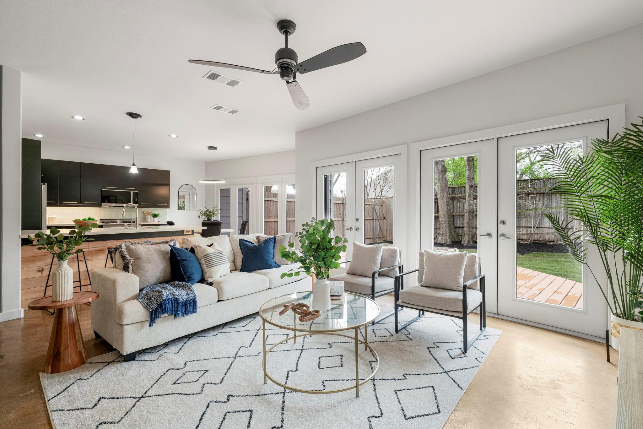 2114  Goodrich Ave  #10