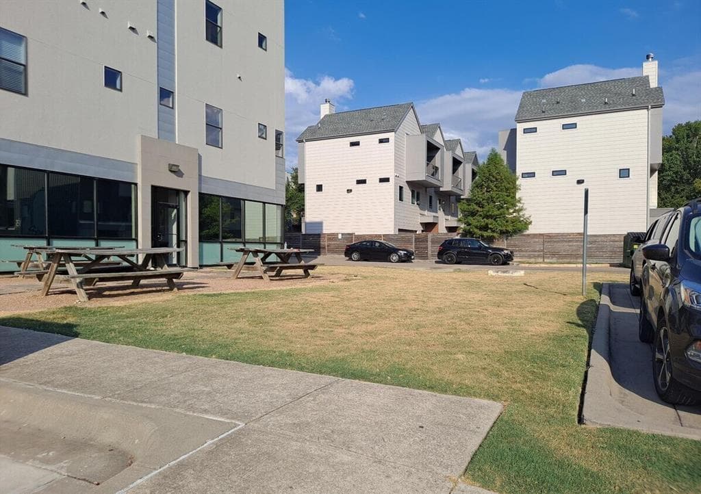 6000 S Congress Ave  #Courtyard
