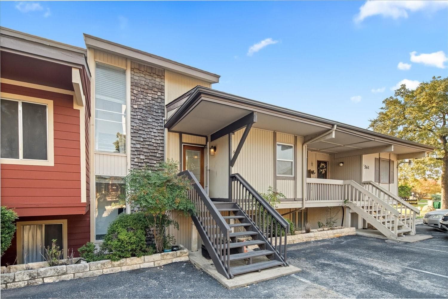 559  Demarett Dr