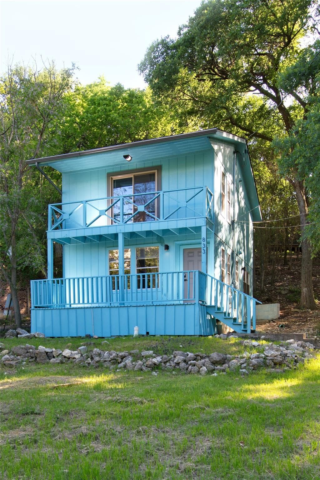 833  Old Ranch Road 12 None