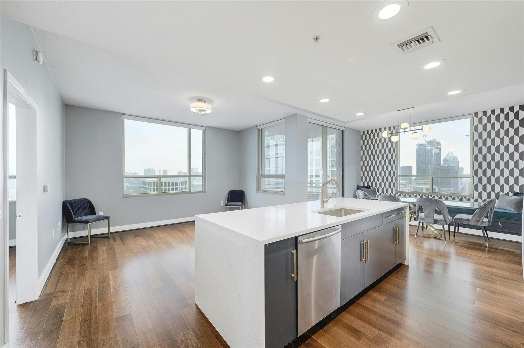 300  Bowie St  #2301