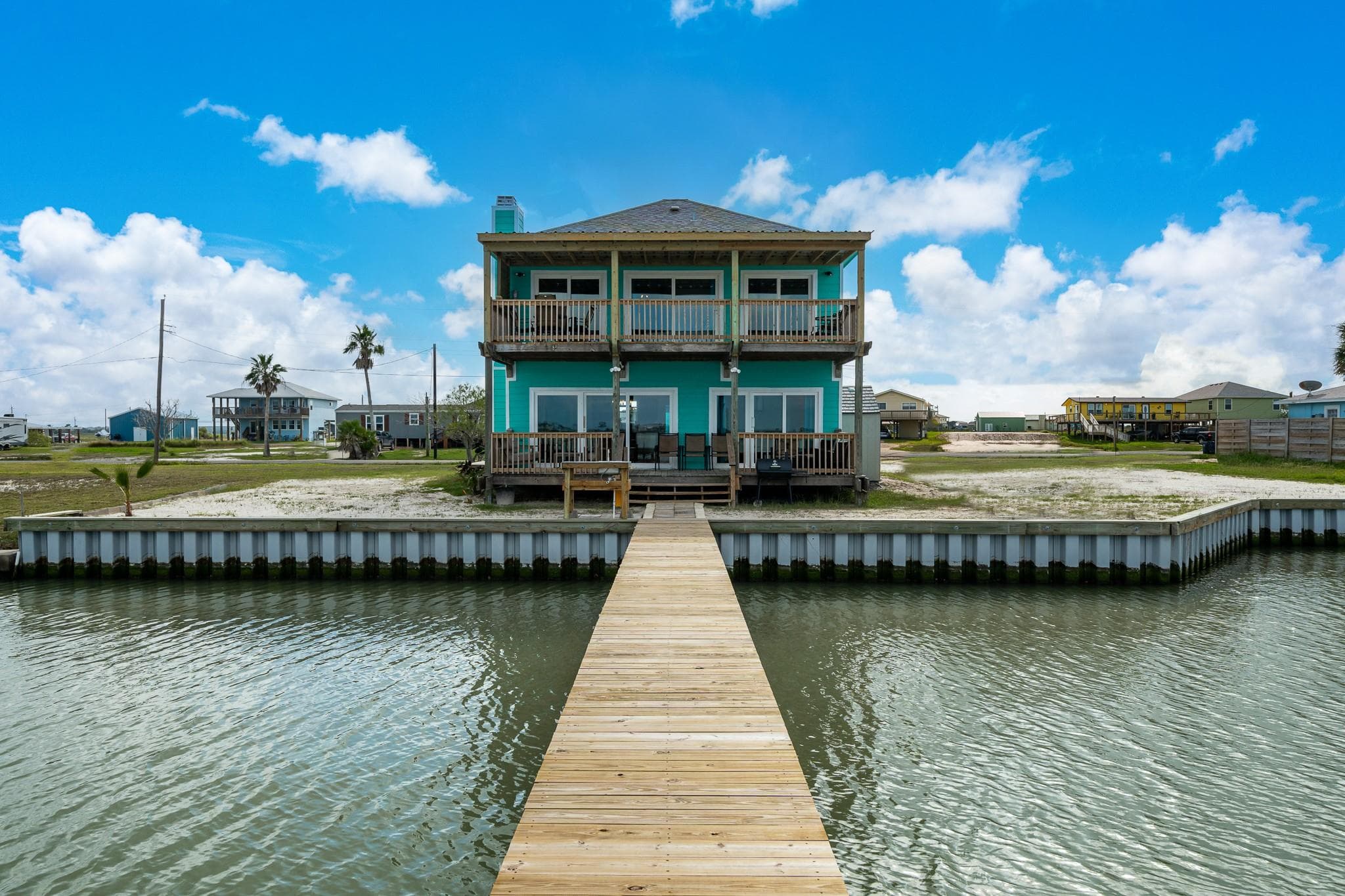 139 Lakeshore Dr
