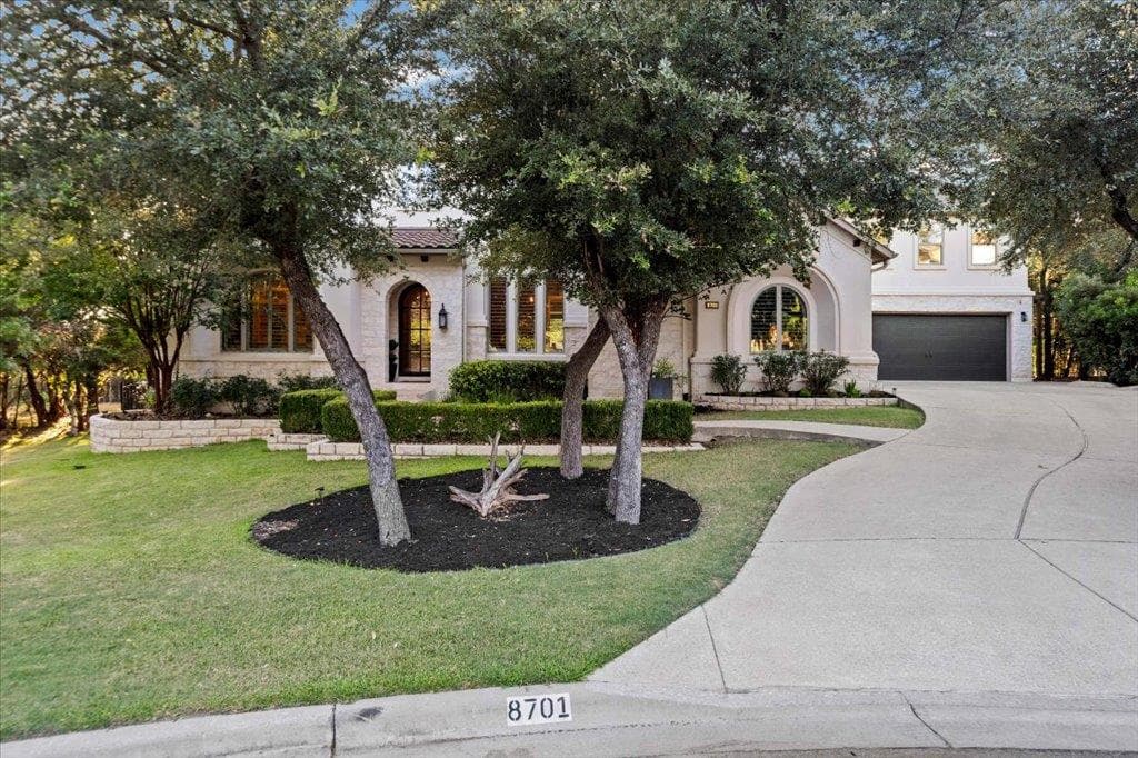 8701  Ambrosia Dr