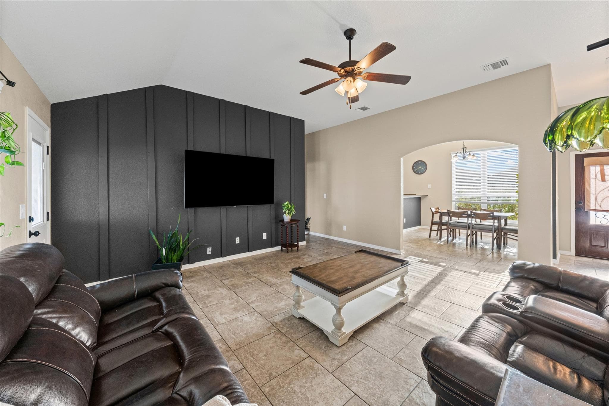 1905  Broken Shoe Trl