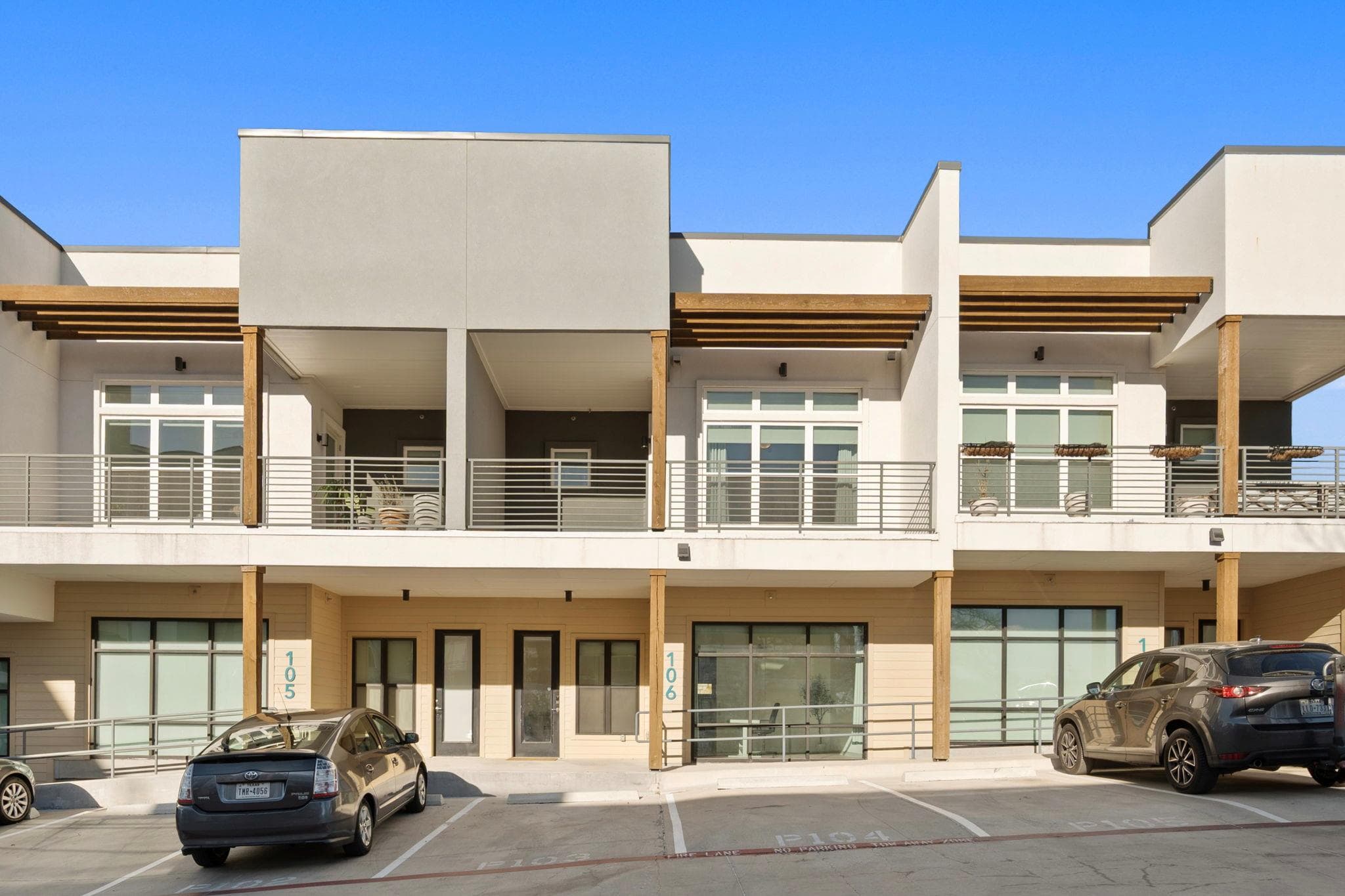 4901  Springdale Rd  #106