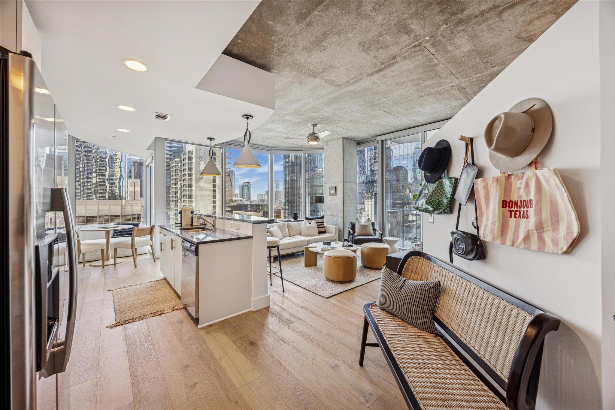 360  Nueces St  #1001