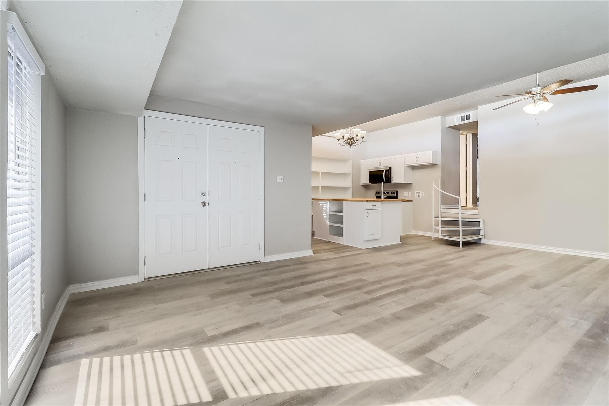 5918 Lago Vista Way #D33