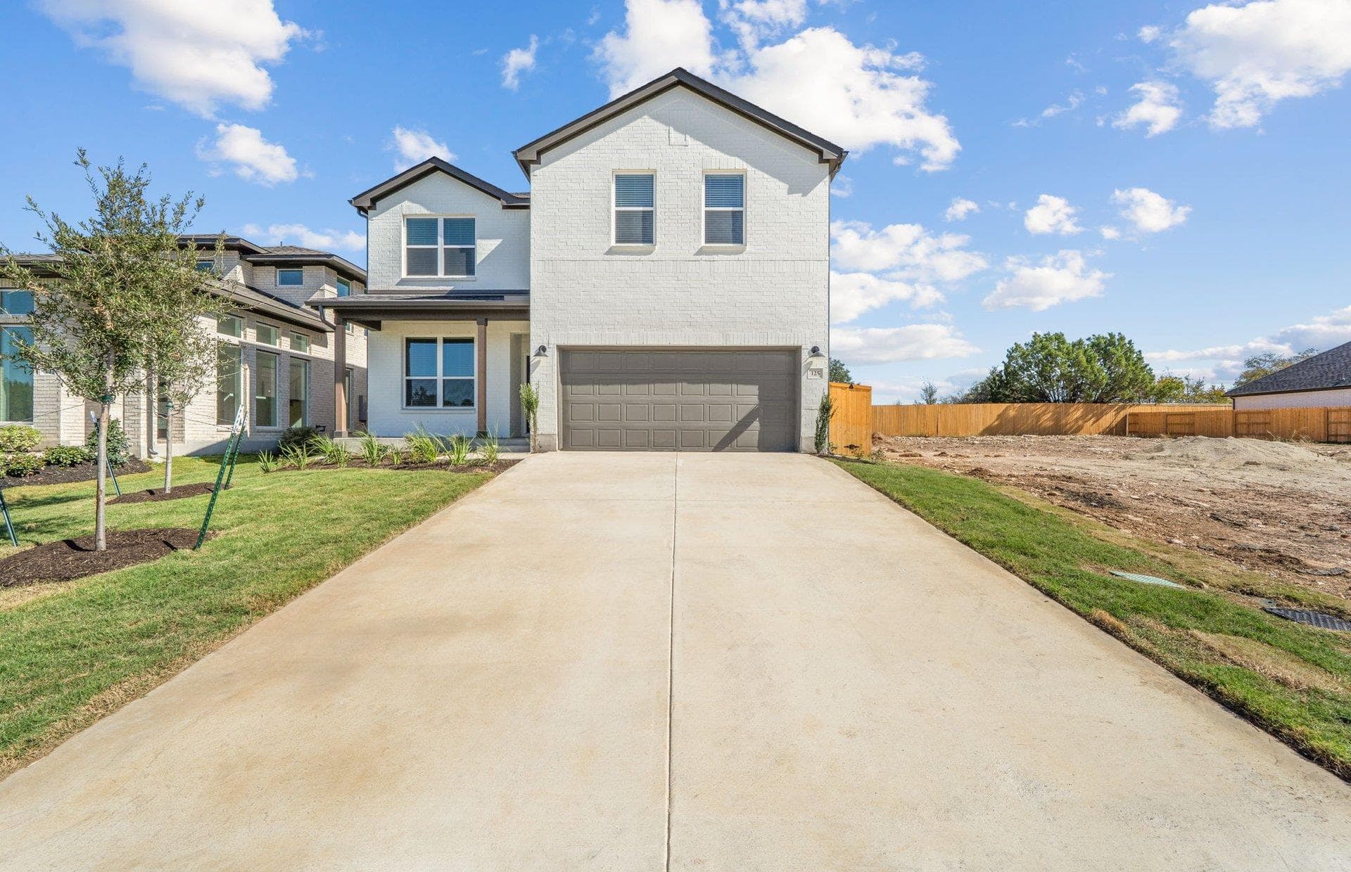125  Adlai Ave
