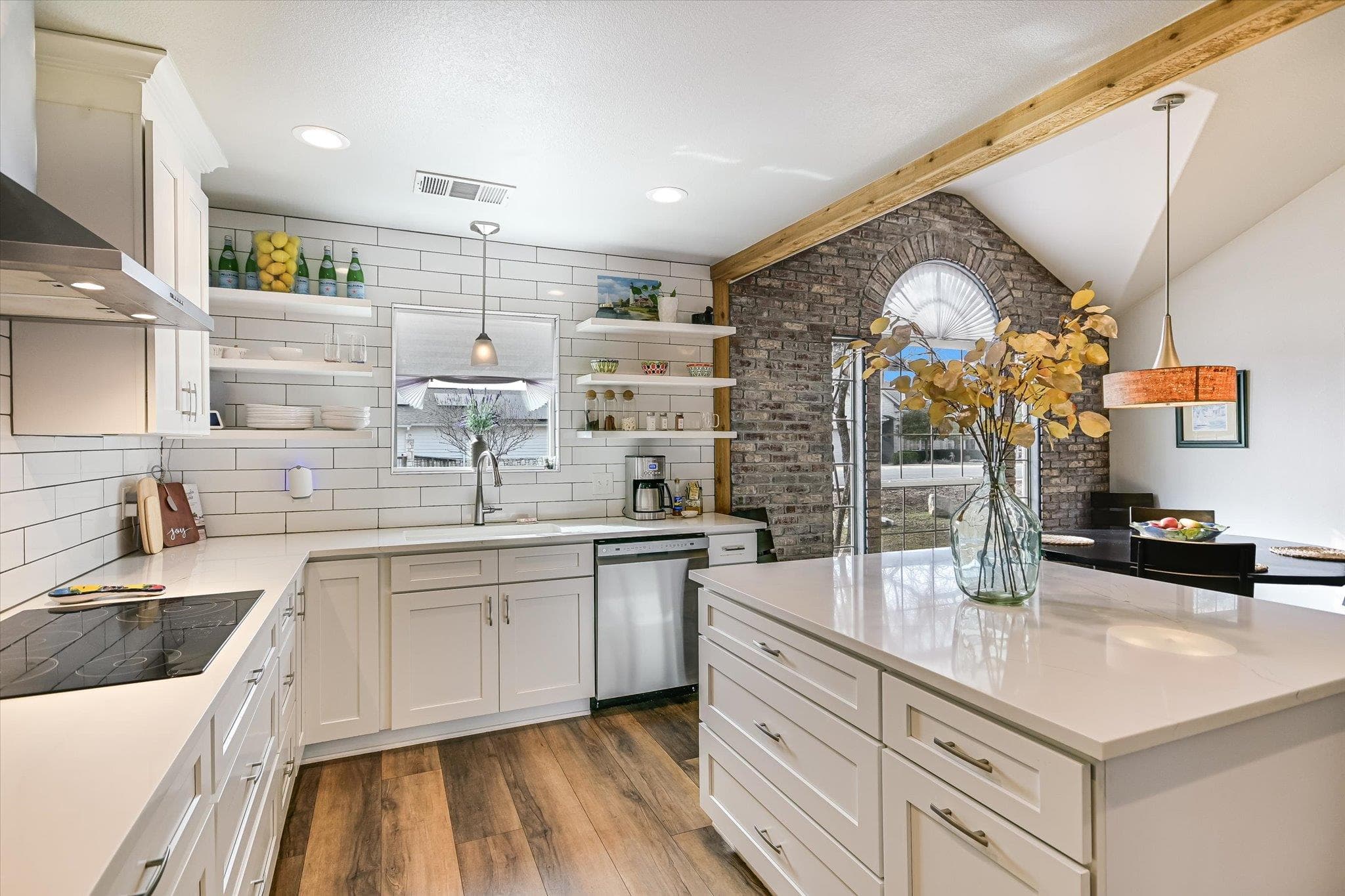 18516  Champions Cir