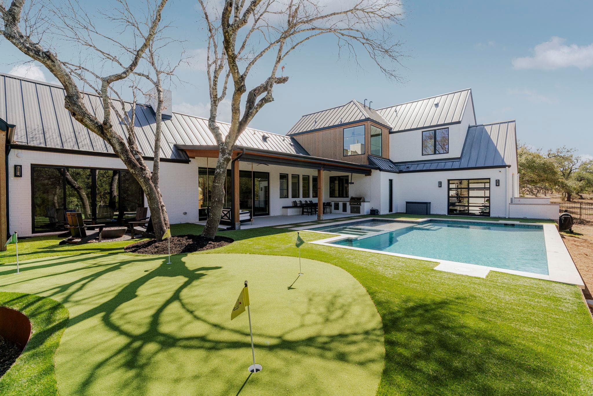 243  Emerald Point Cv