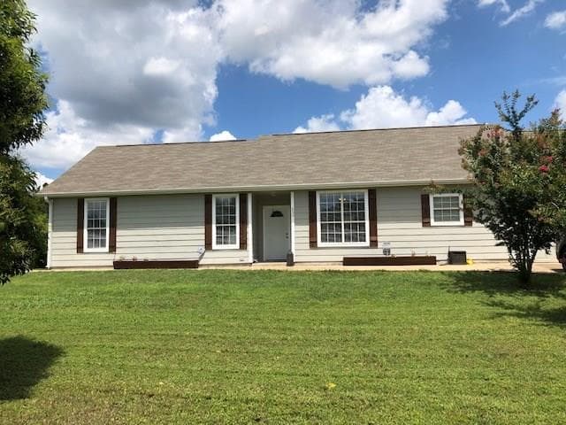 600  Grand Prairie Cir