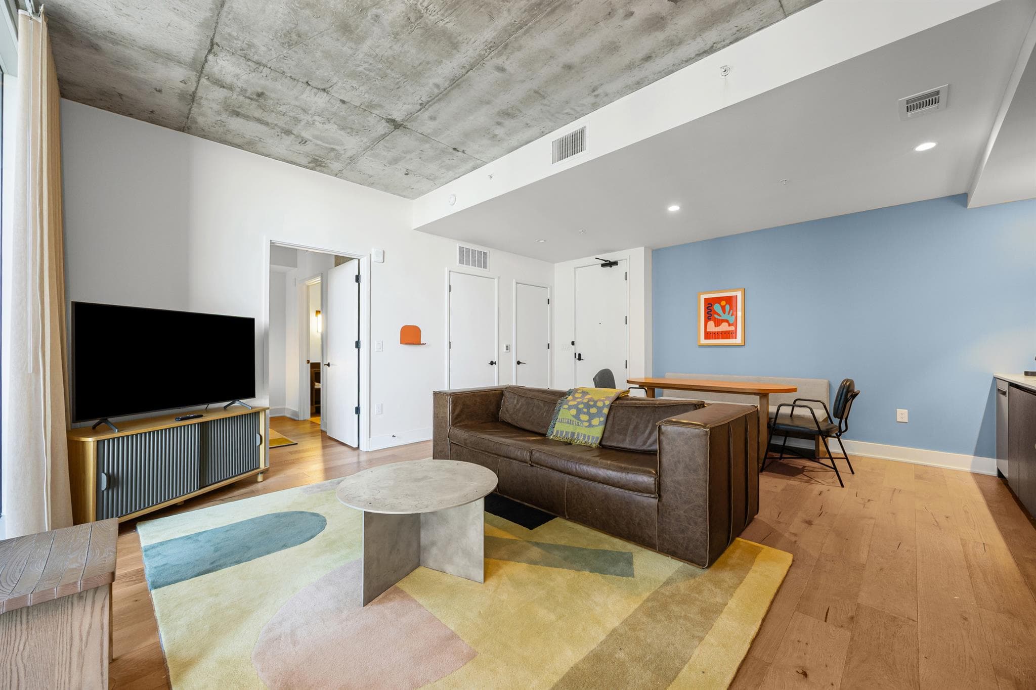 48  East Ave  #2509