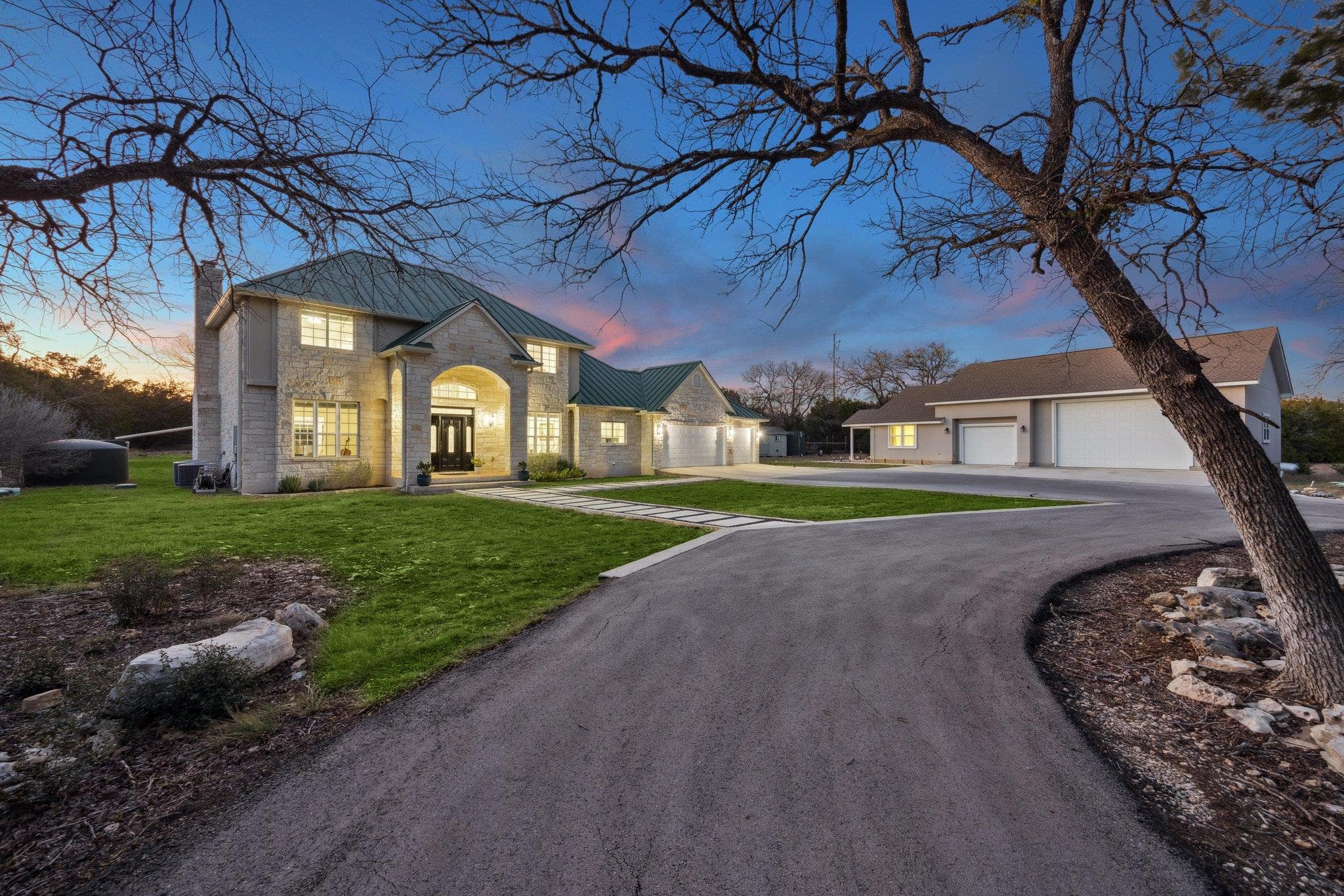 16206  Sweetwood Trl