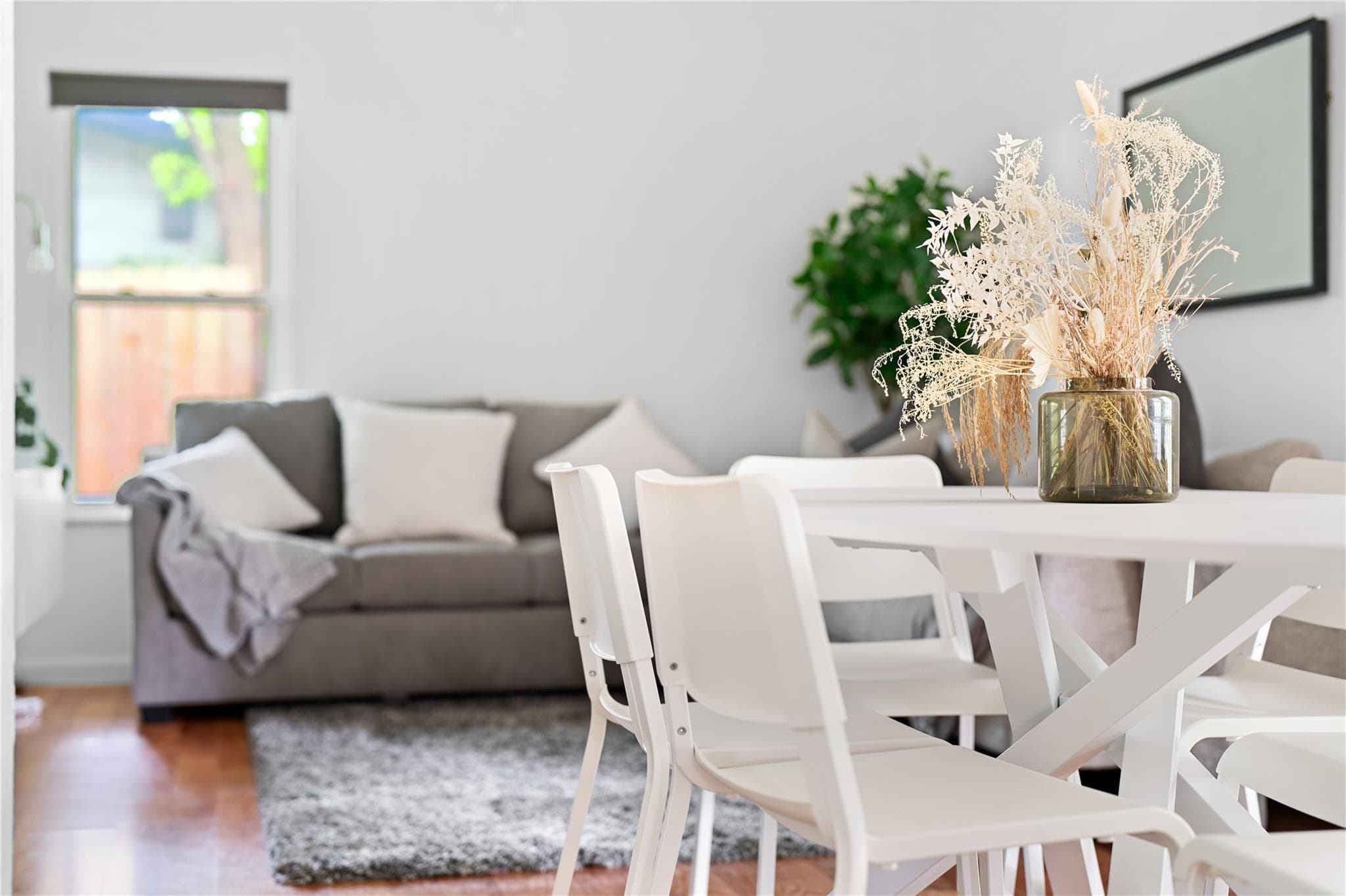 2906  Burning Oak Dr