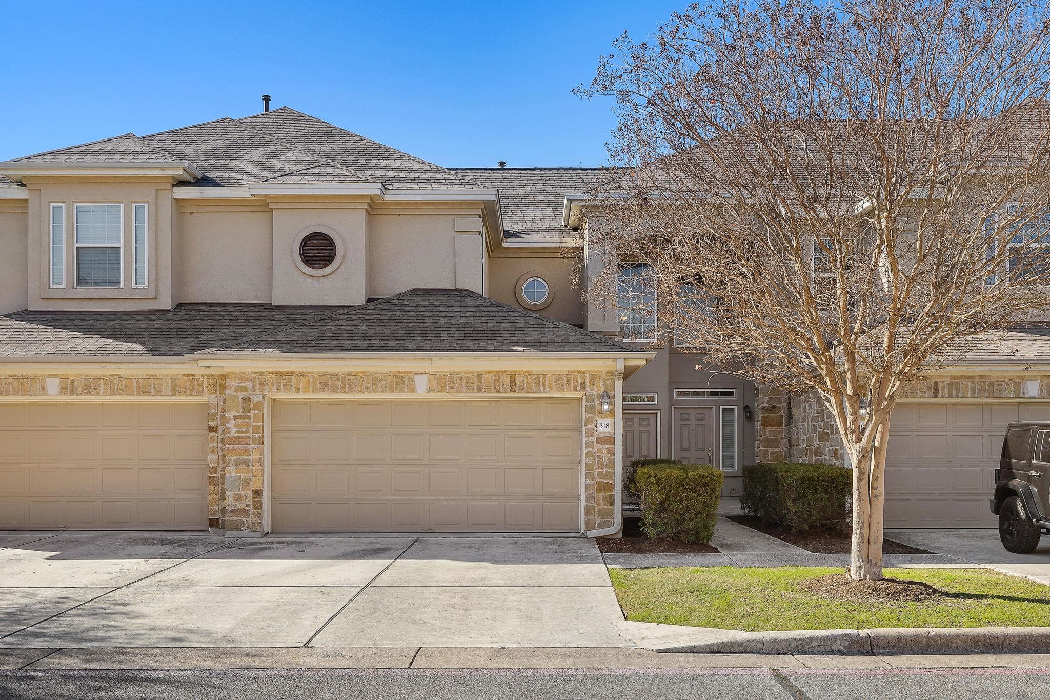 1101 E Parmer Ln  #318