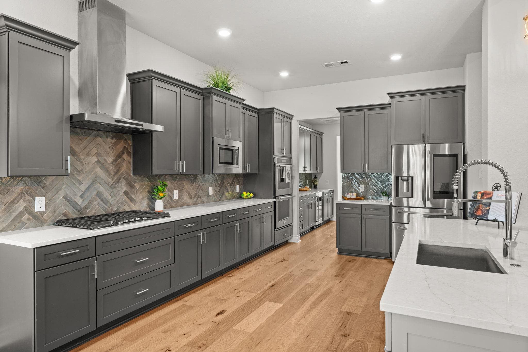 705  Spicewood Trails Dr