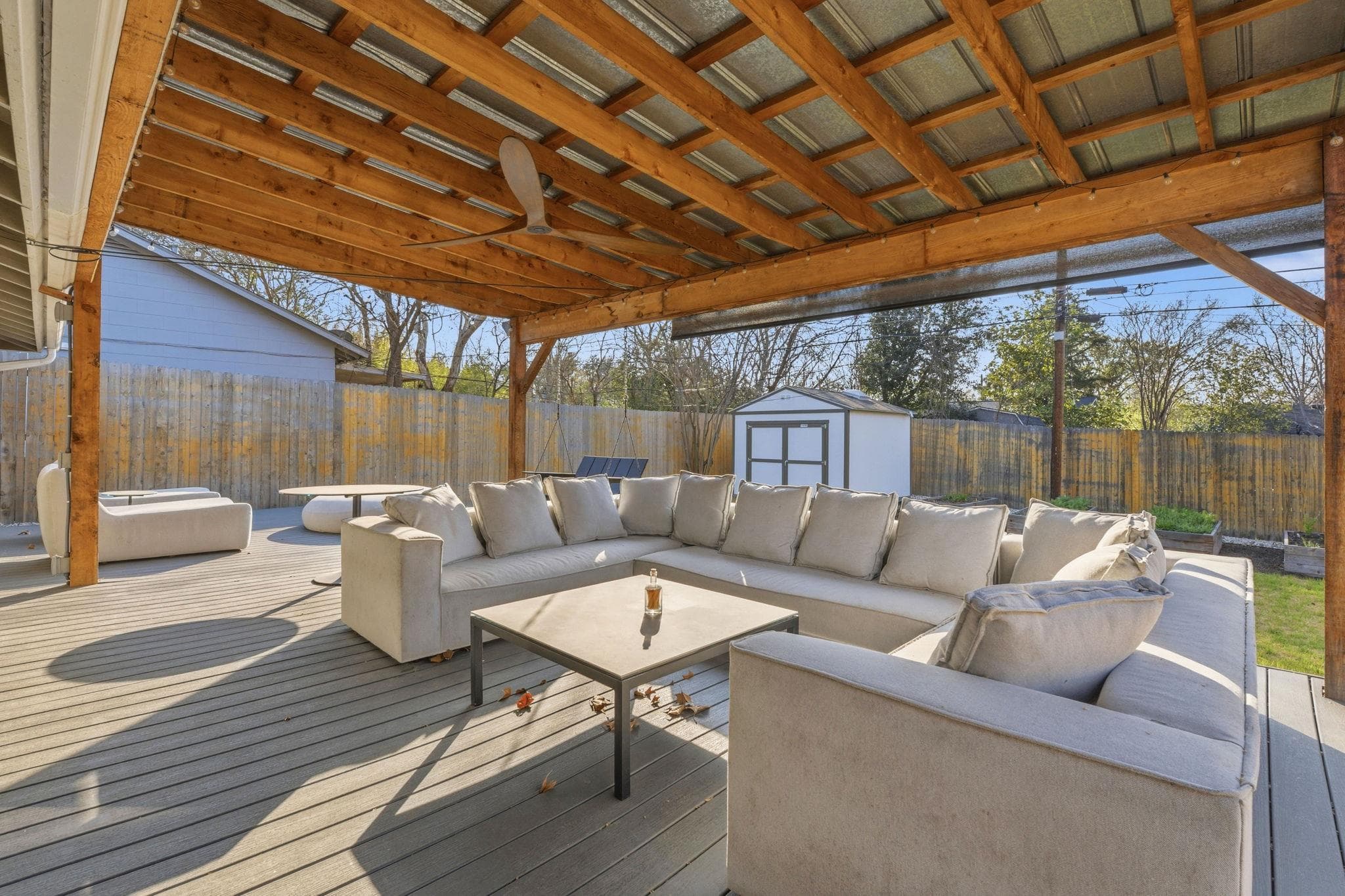 2612  Little John Ln