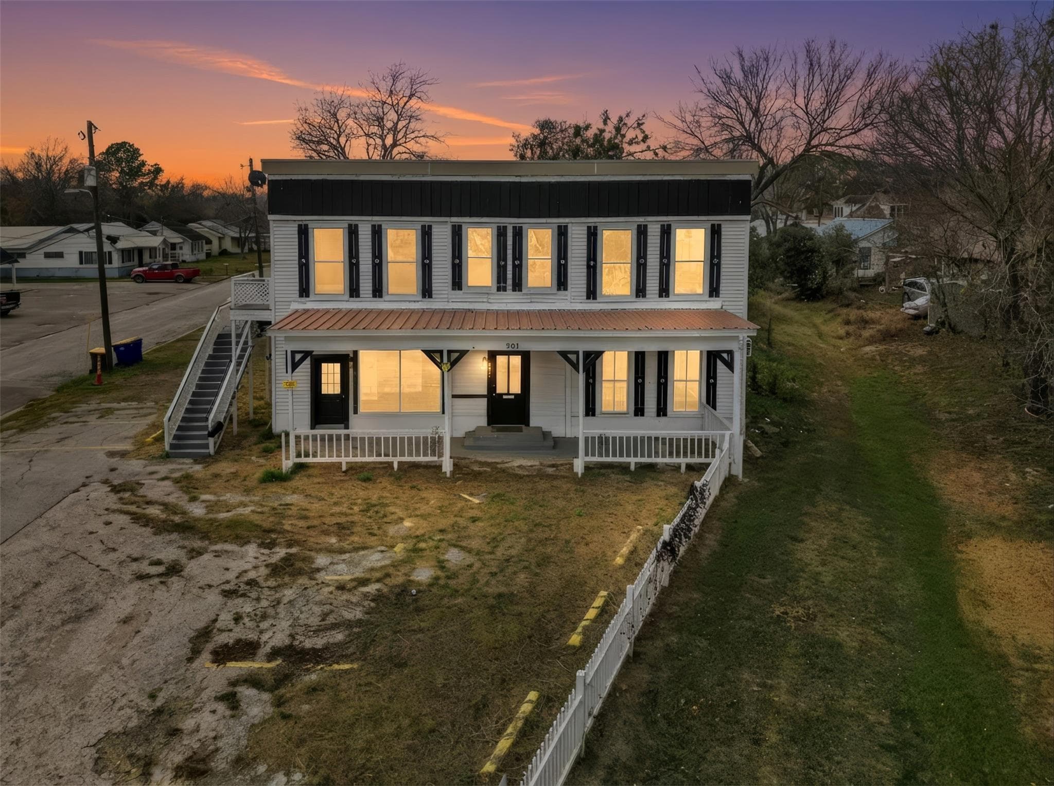 901 N Saint Joseph St