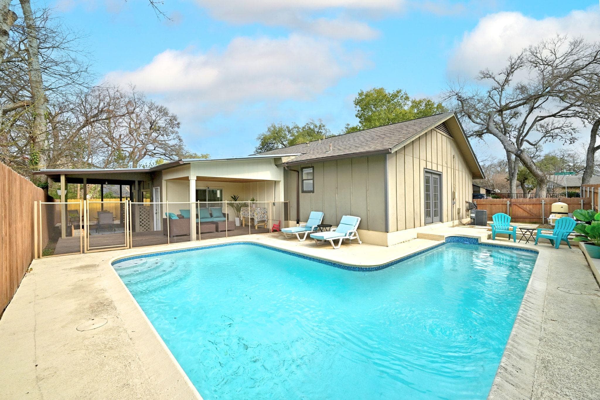 7210  Towering Oaks Dr