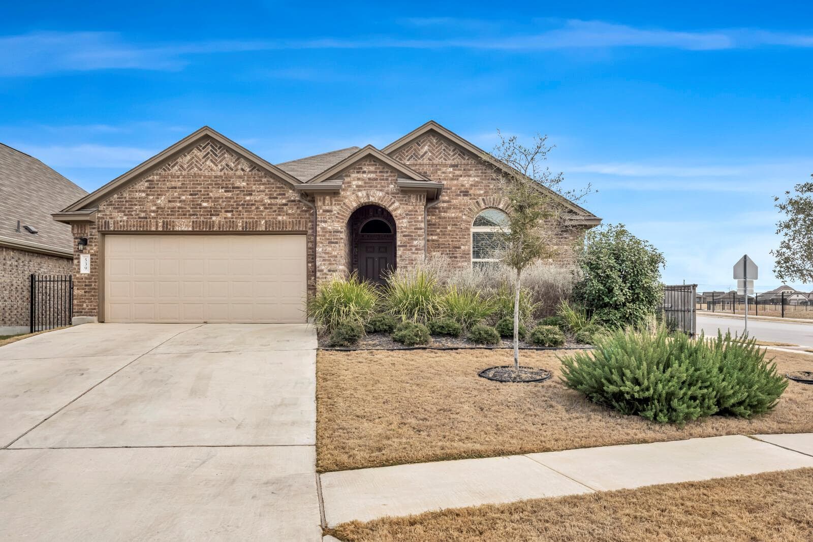 539  Merlin Ln