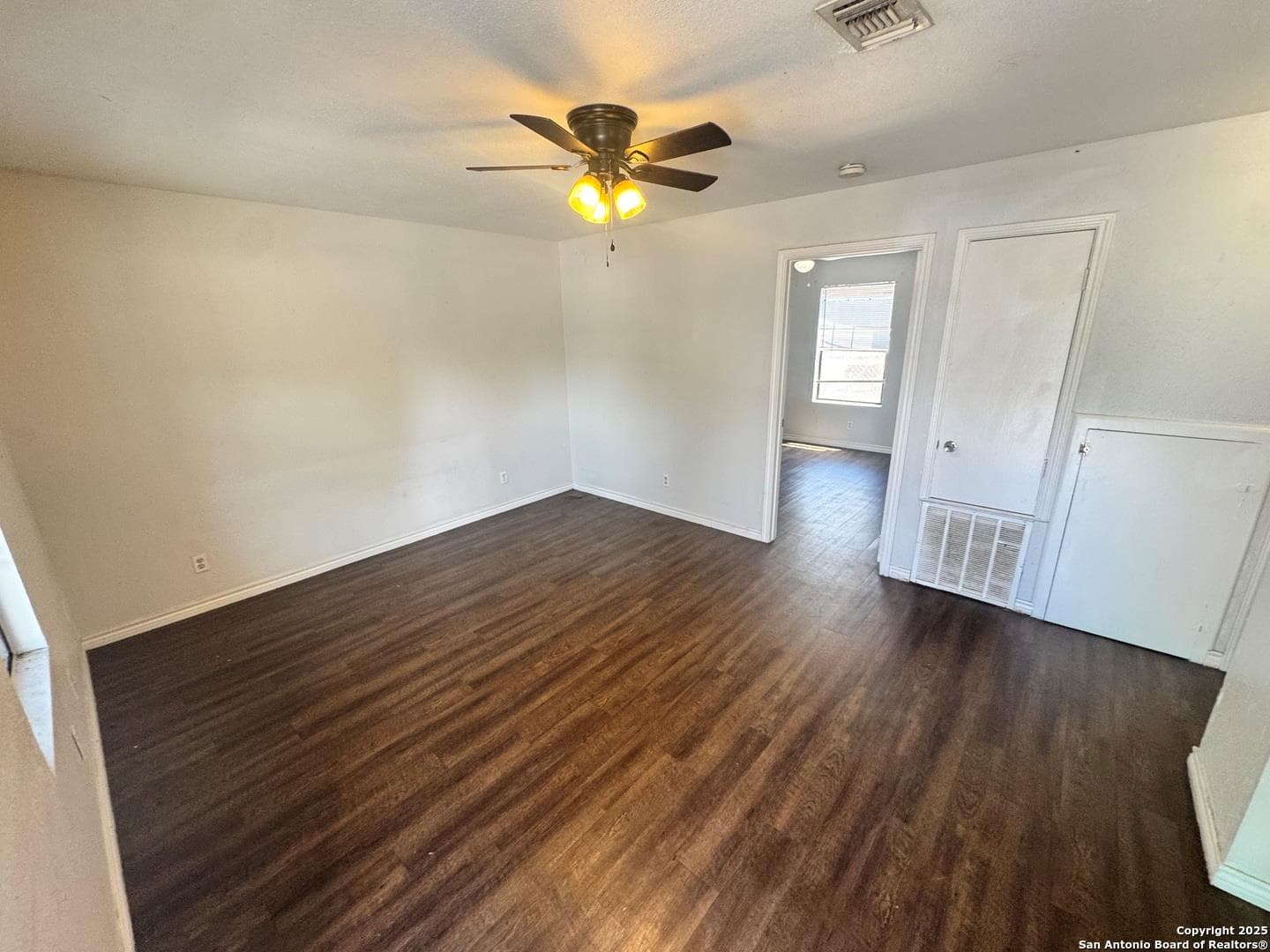 830 W Hutchins Pl #3