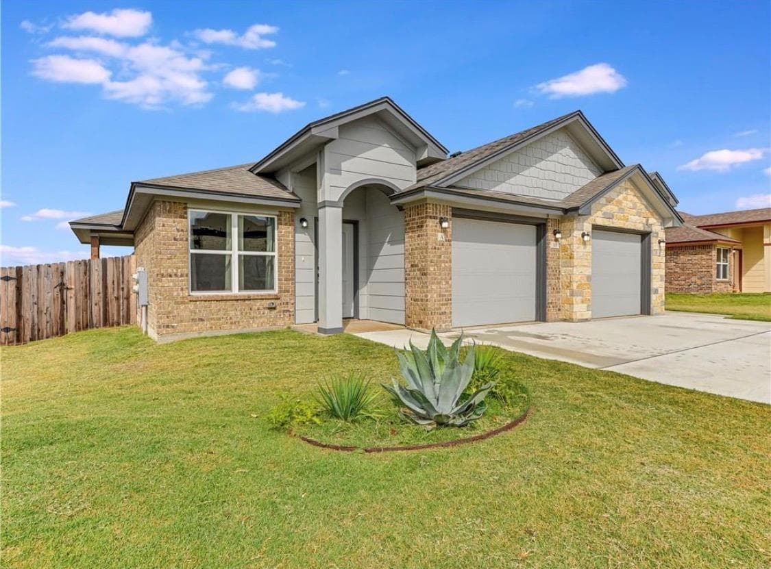 113  Calvin Smith Ln