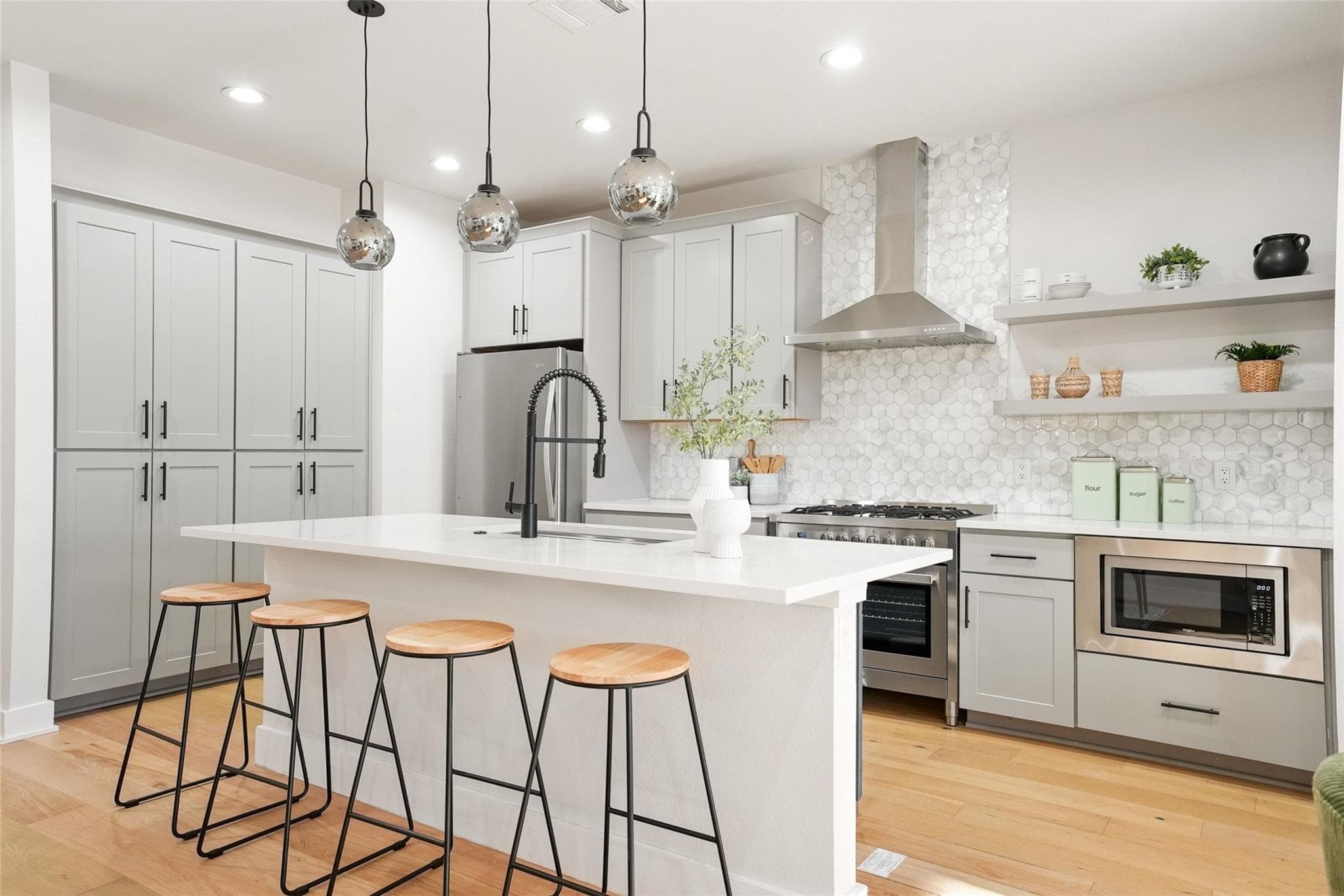 5109  Stone Gate Dr  #2