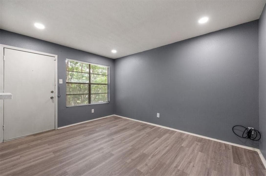 710 E Dean Keeton St  #201