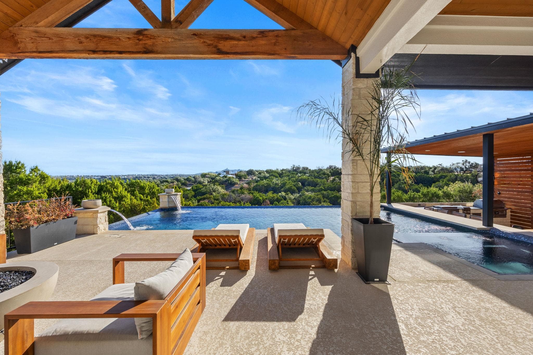 5001  Creek Meadow Cv