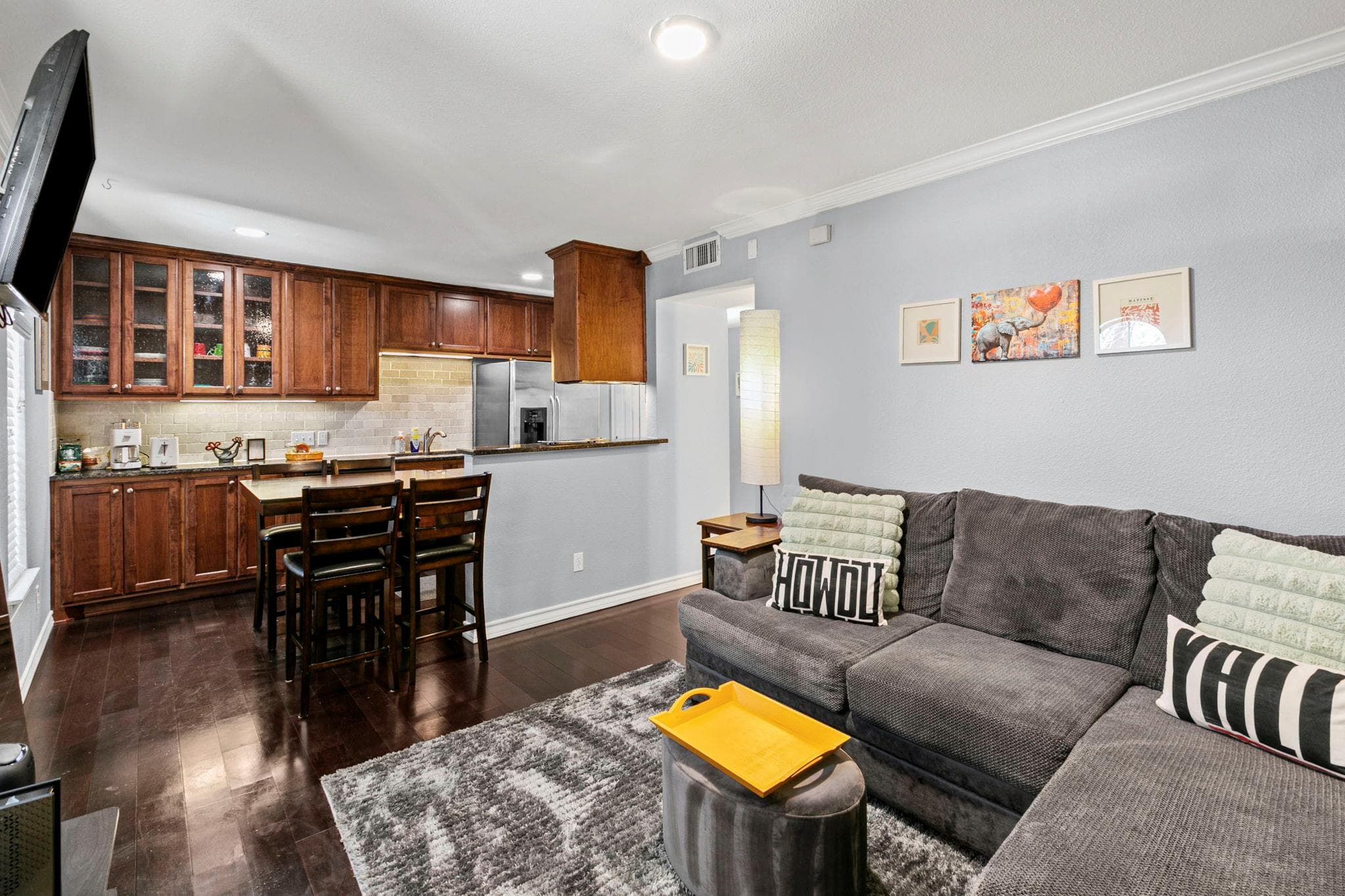 407 E 45th St  #116
