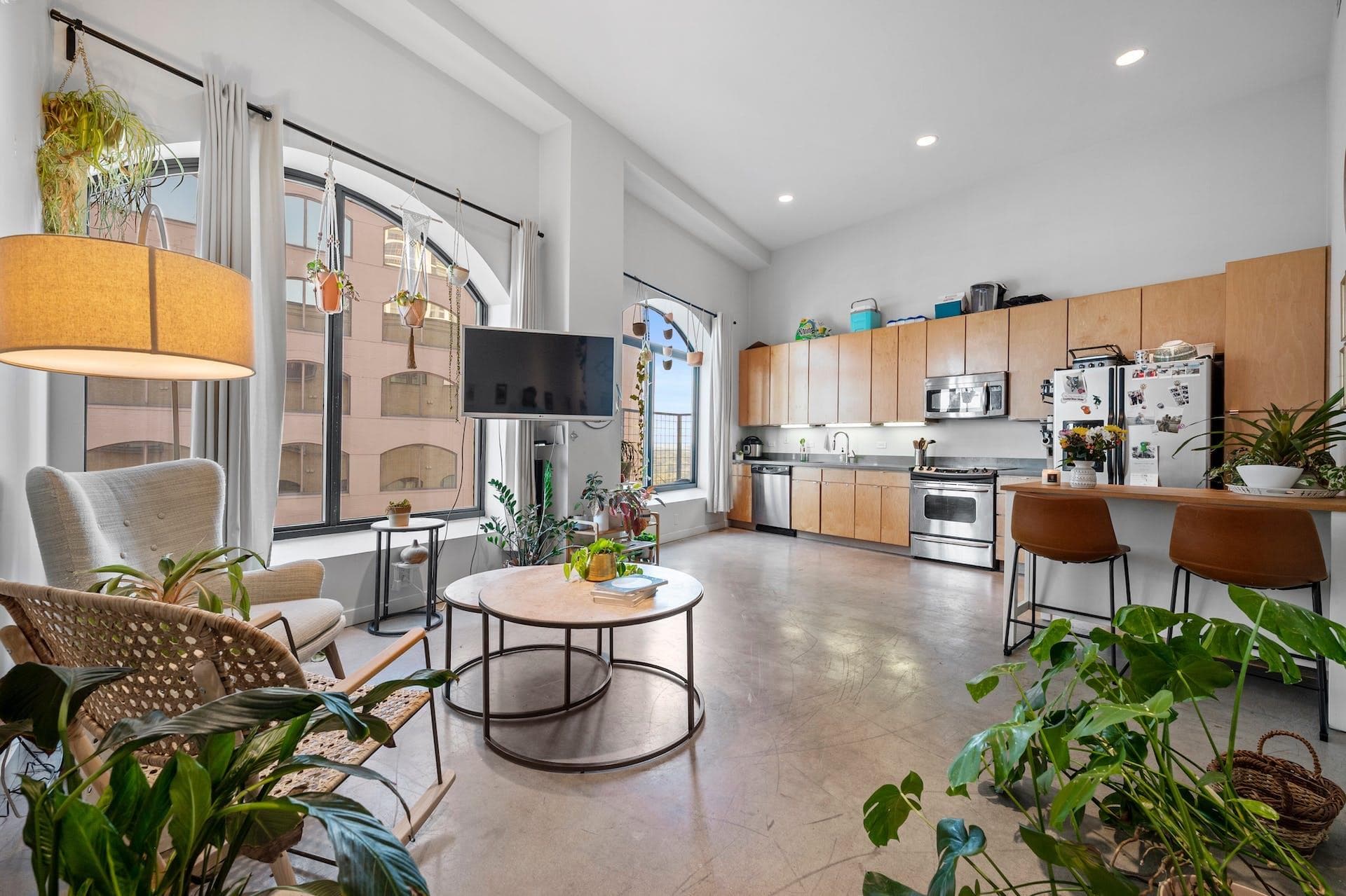 507  Sabine St  #908