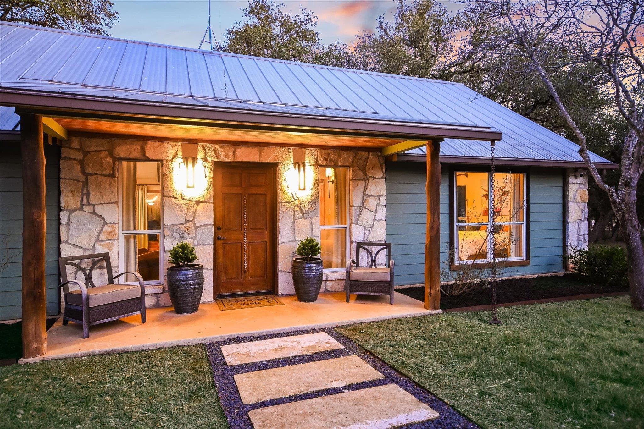 200 WINDMILL OAKS Dr