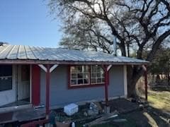 21405  Horseshoe Loop