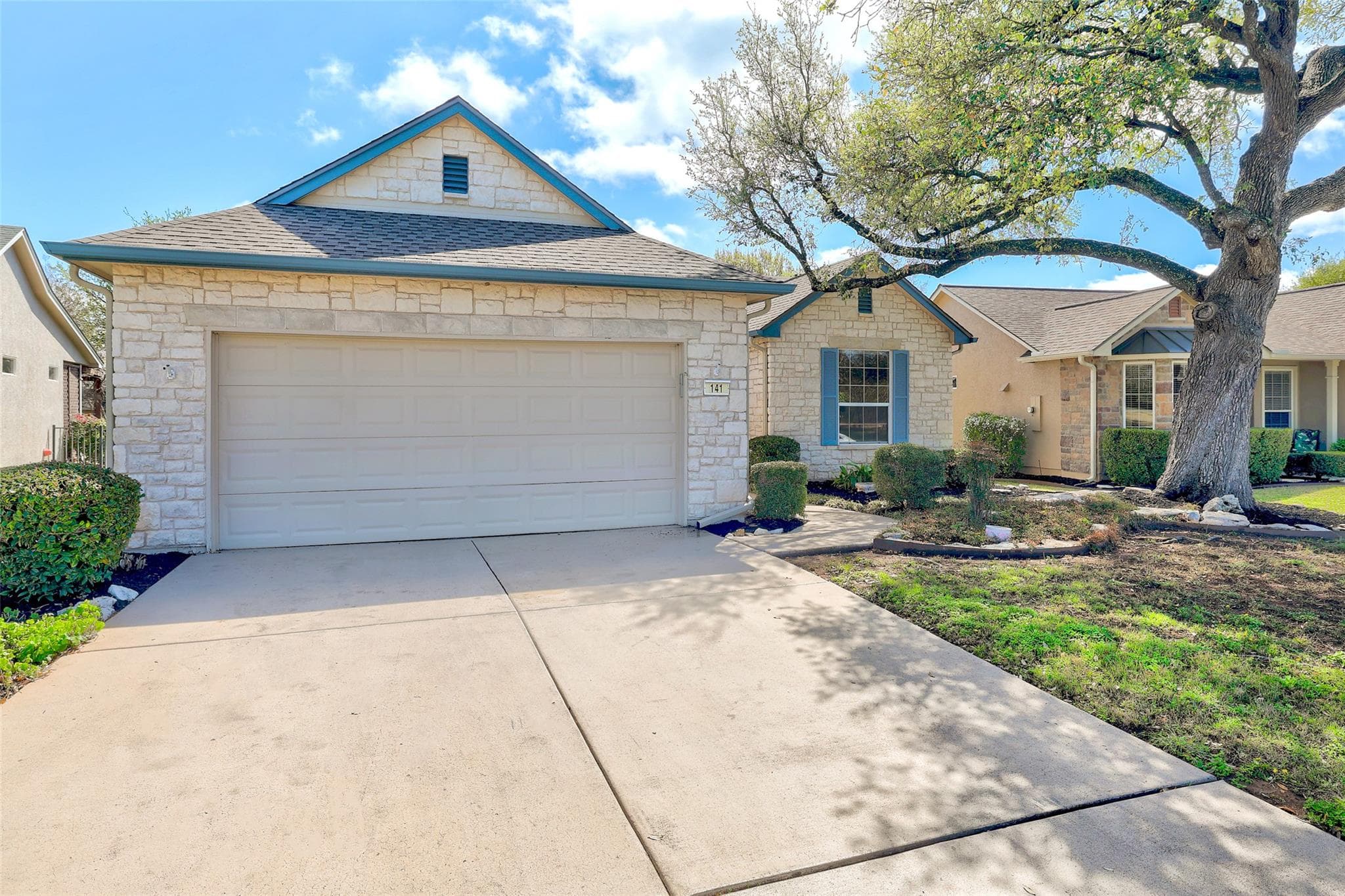 141  Blazing Star Dr