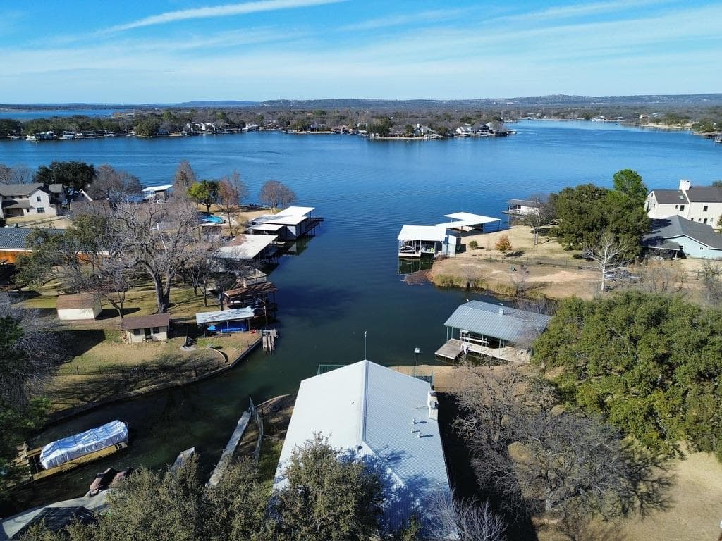 305 W Briar Dr