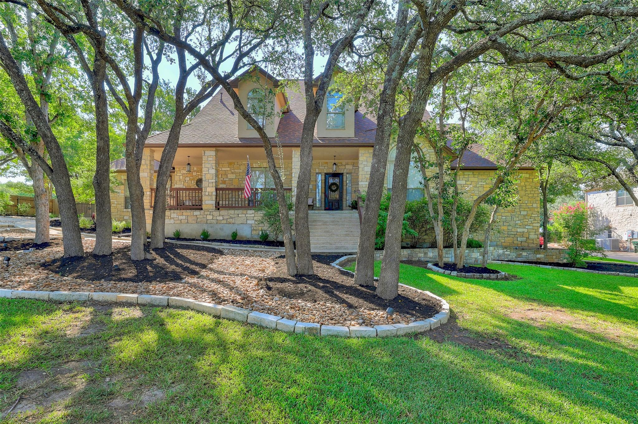 111  Roberts Cir