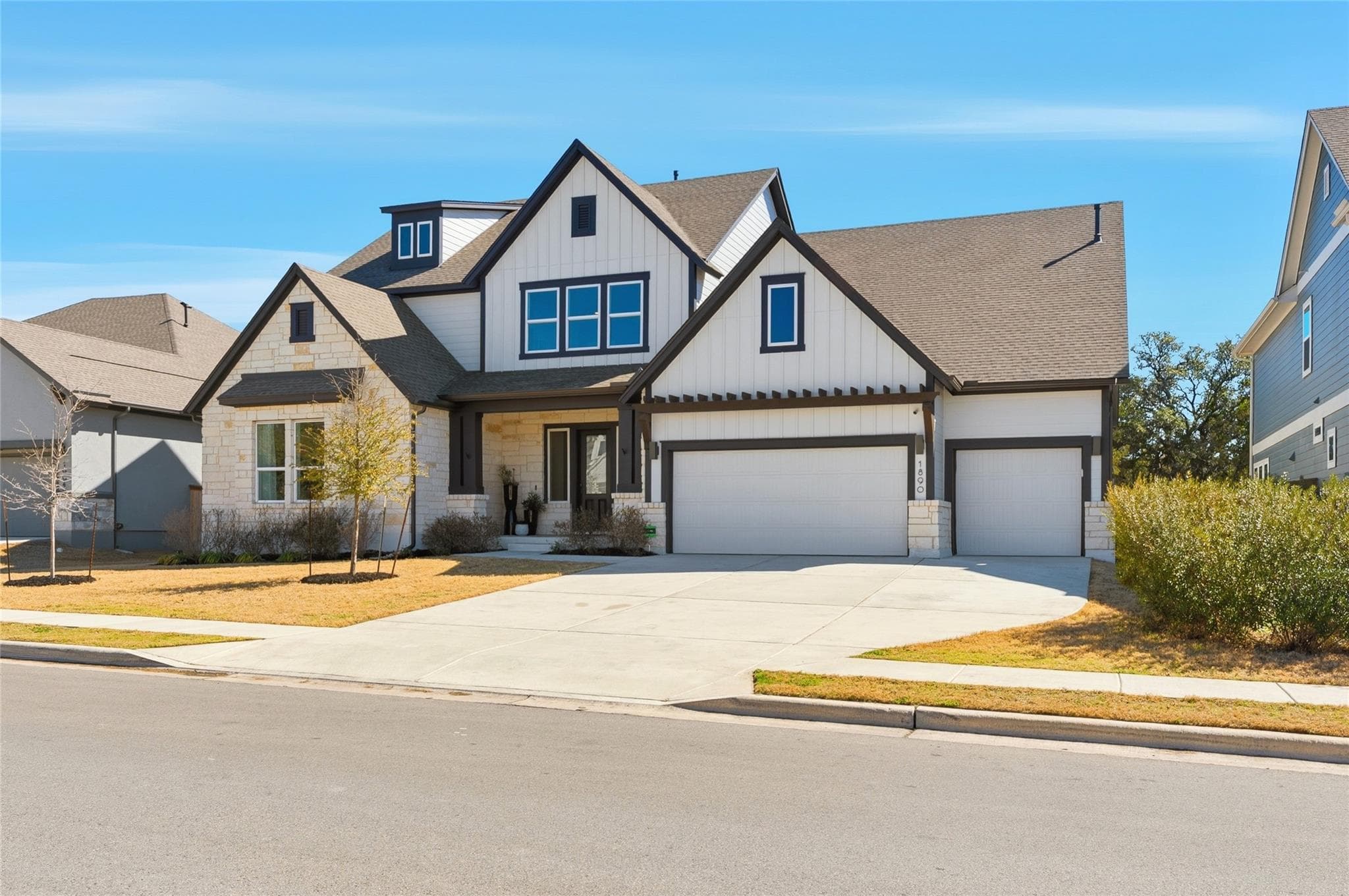 1890  Headwaters Blvd