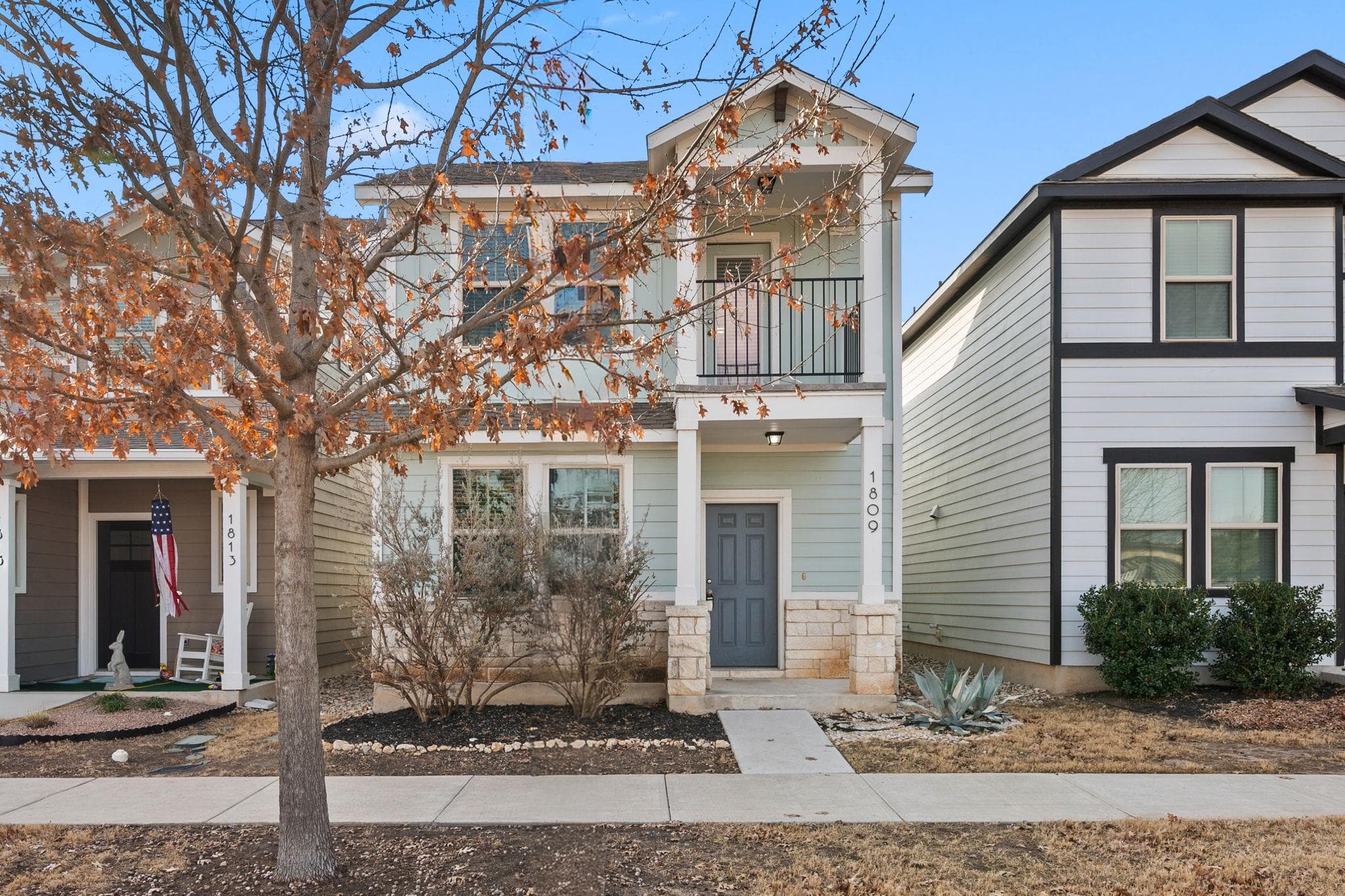 1809  Artesian Springs Xing
