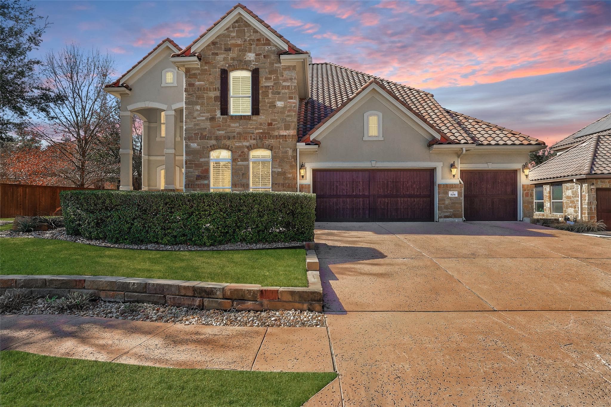 808  Horseback Hollow Dr