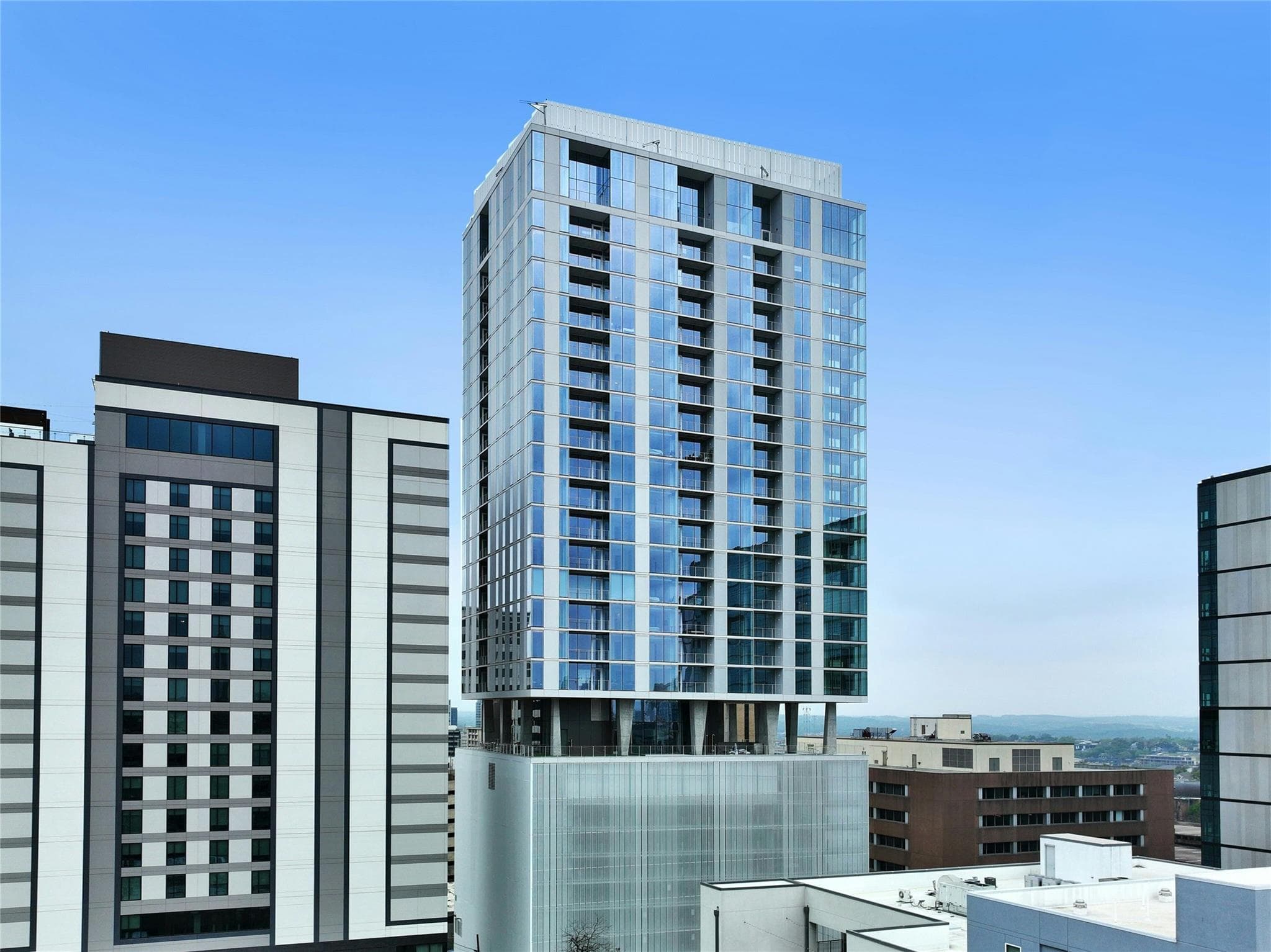 313 W 17th St  #1703