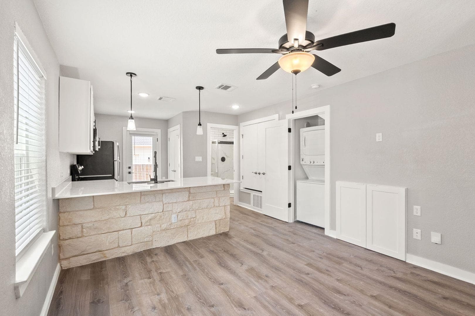 20  Tate Ln  #118