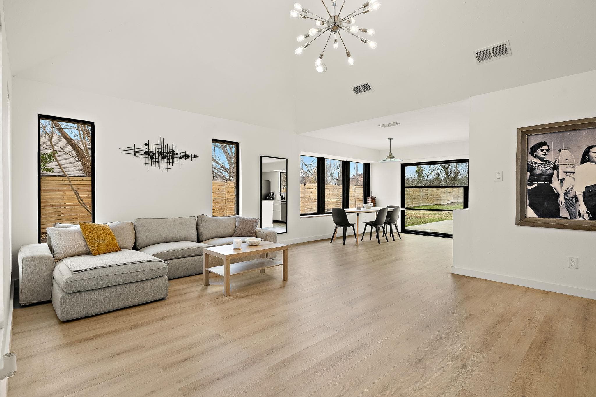 1904  Maple Vista Dr