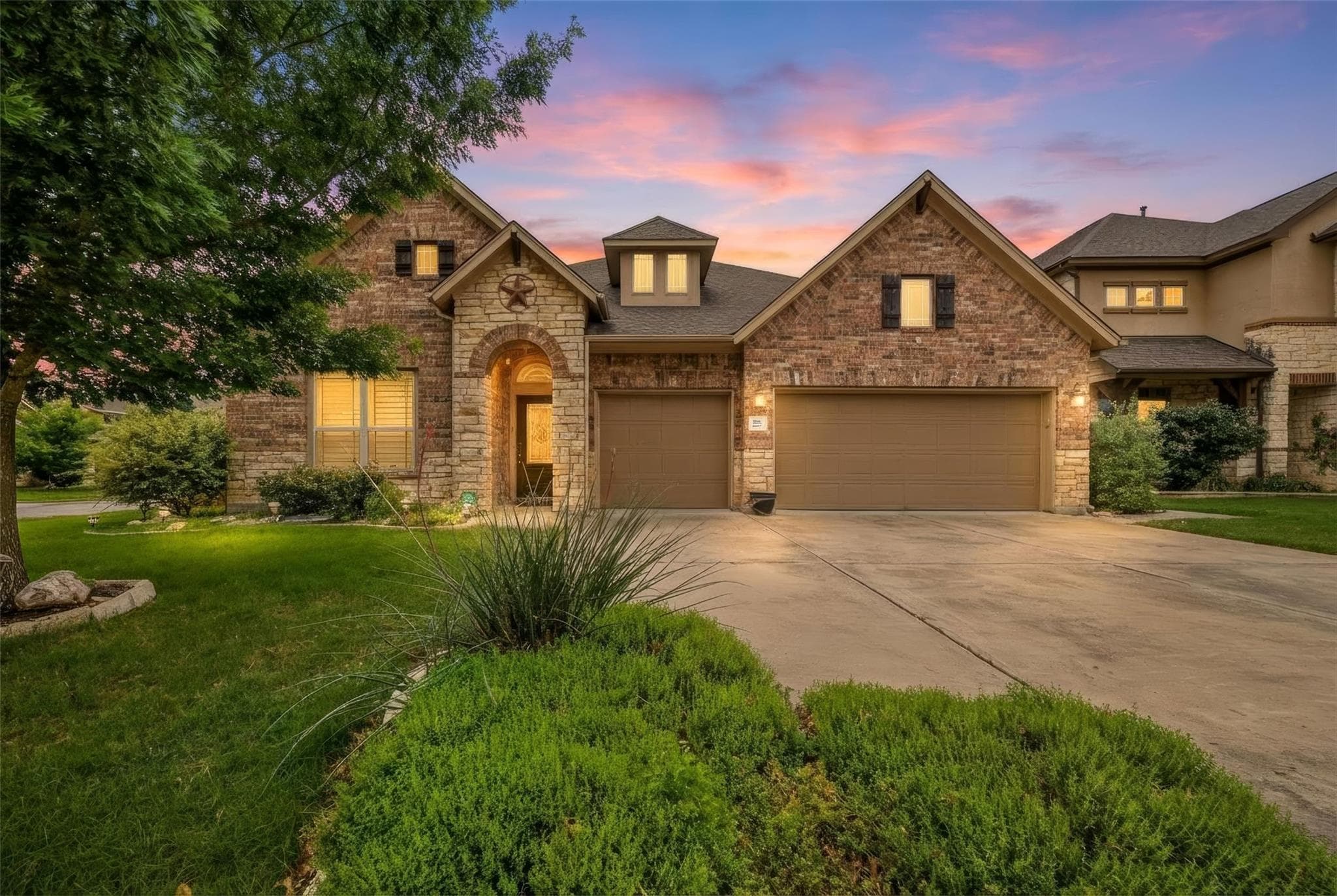 103  Lockhart Loop